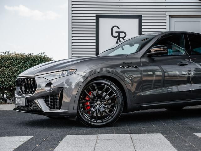 Occasion Maserati Levante 430 PK (316 kW) 2024 Grijs SUV