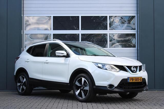 Wit Gebruikt 2017 Nissan Qashqai N-Connecta SUV | € 14.950 (Eerlijke prijs) - Afbeelding 1/4