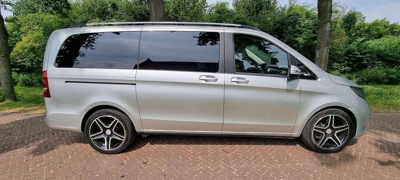 Grijs Gebruikt 2014 Mercedes V220 MPV | € 18.900 (Super prijs) - Afbeelding 1/3