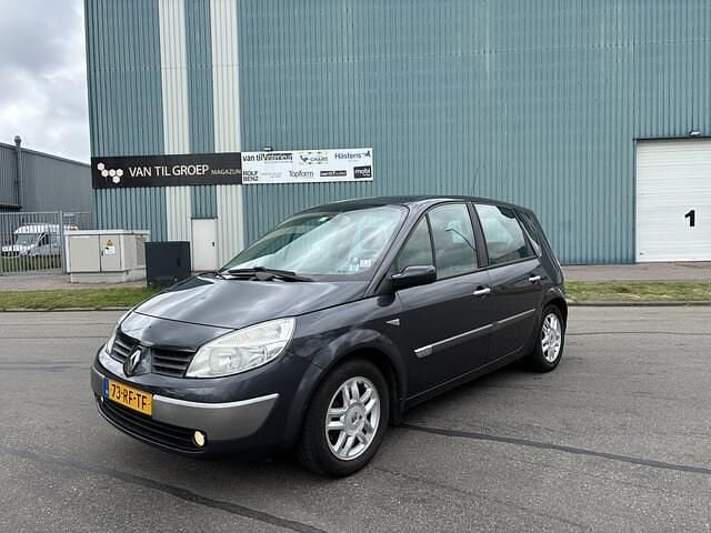 Grijs Gebruikt 2005 Renault Scénic II Luxe MPV | € 950 (Eerlijke prijs) - Afbeelding 1/4