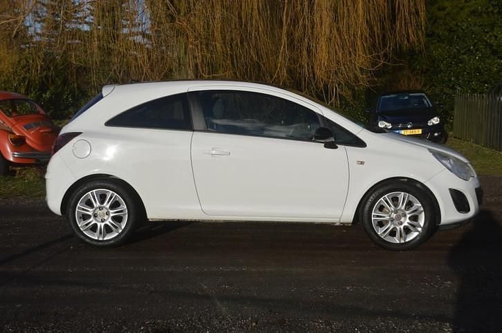 Occasion Opel Corsa 86 PK (63 kW) 2012 Wit Hatchback