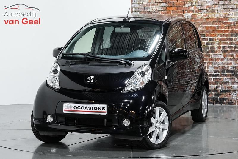 Occasion Peugeot iON Active 47 kW (64 PK) 2017 Zwart Hatchback
