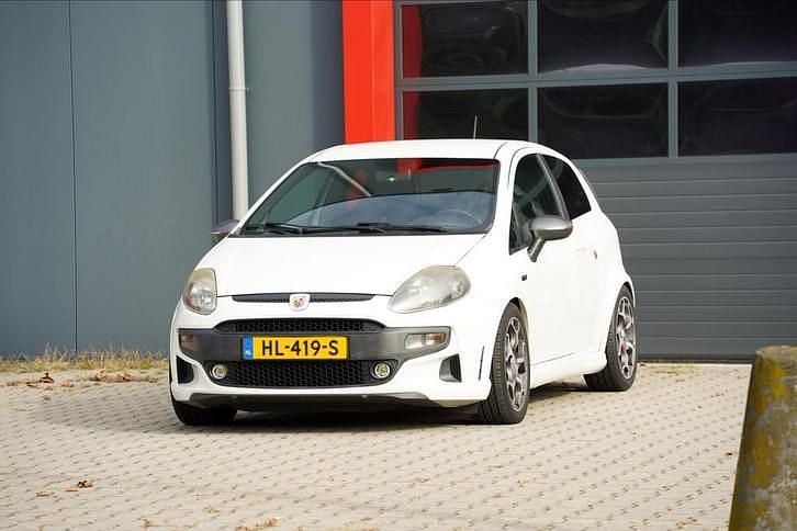 Gebruikt 2011 Fiat Punto Abarth | € 7.699 (Eerlijke prijs) - Afbeelding 1/4