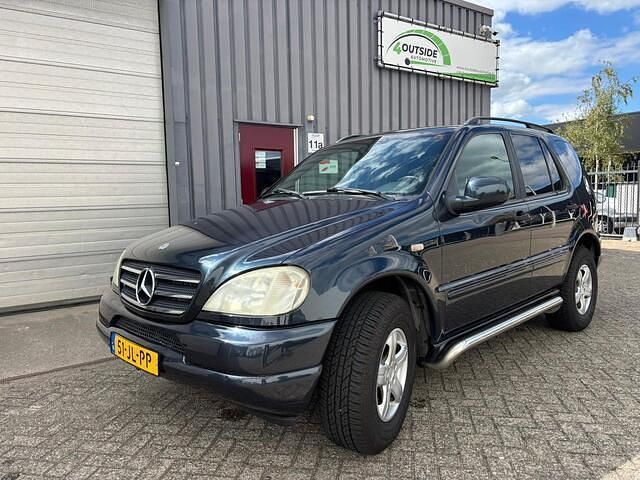 Zwart Gebruikt 1998 Mercedes 320 | € 6.250 (Duur) - Afbeelding 1/4