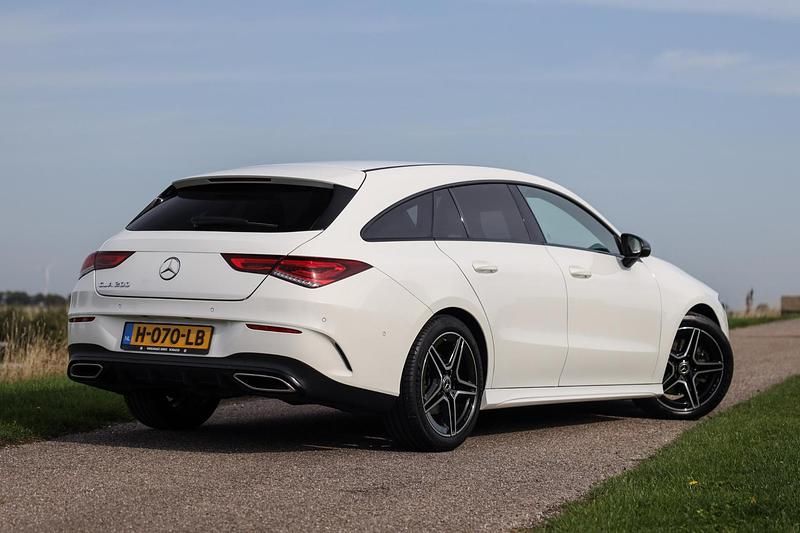 Occasion Mercedes CLA200 Shooting Brake AMG 2020 Wit Stationwagen