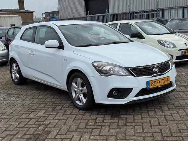 Occasion Kia ProCeed Plus 105 PK (77 kW) 2012 Wit Hatchback