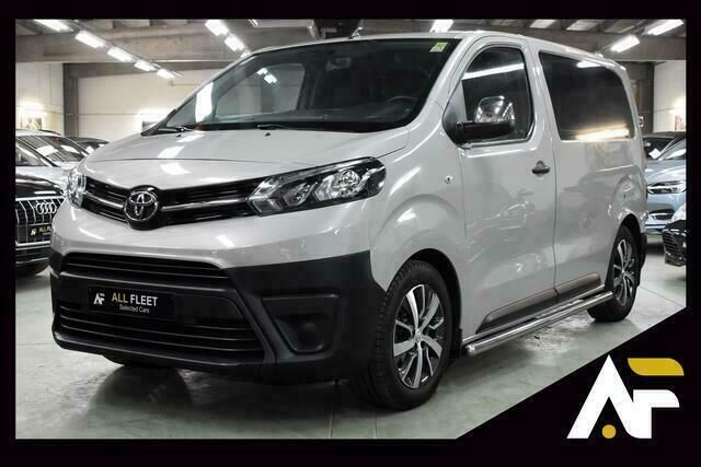 Grijs Gebruikt 2018 Toyota Proace Van | € 15.990 (Duur) - Afbeelding 1/4