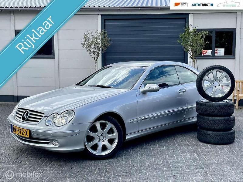 Grijs Gebruikt 2003 Mercedes CLK240 Elegance Coupé | € 8.490 (Iets duurder) - Afbeelding 1/4