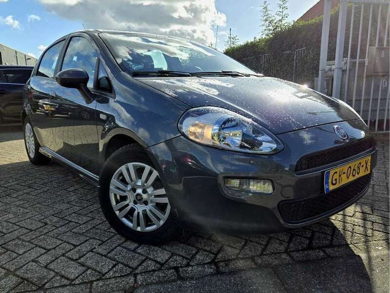 Grijs Gebruikt 2015 Fiat Punto Evo Lounge Hatchback | € 3.999 (Goede deal) - Afbeelding 1/4
