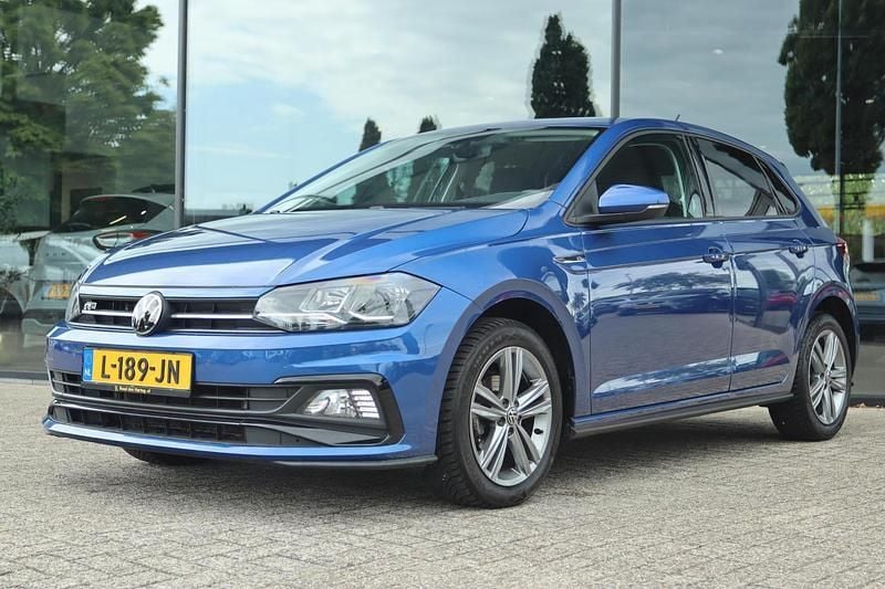 Blauw, metallic lak Gebruikt 2021 VW Polo R-line Hatchback | € 15.700 (Goede deal) - Afbeelding 1/4