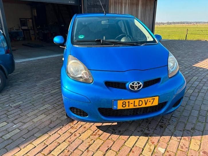 Occasion Toyota Aygo Comfort 68 PK (50 kW) 2010 Blauw Hatchback