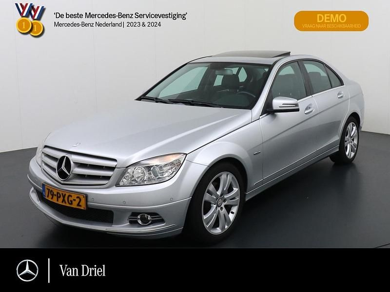 Grijs (metallic) Gebruikt 2010 Mercedes C200 Avantgarde Sedan | € 9.950 (Duur) - Afbeelding 1/4