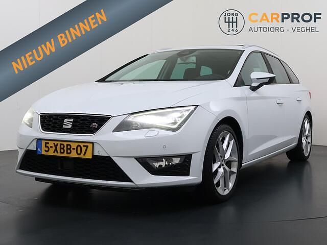 Wit Occasion 2014 Seat Leon ST Business Stationwagen | € 12.995 (Eerlijke prijs) - Afbeelding 1/4