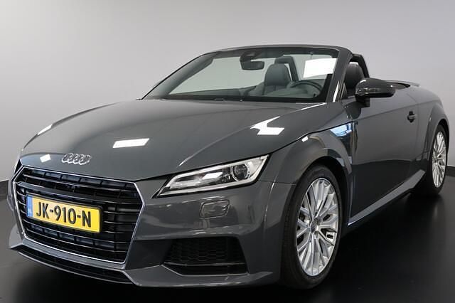 Grijs (metallic) Occasion 2015 Audi TT Roadster S-Line Cabriolet | € 28.750 (Eerlijke prijs) - Afbeelding 1/4