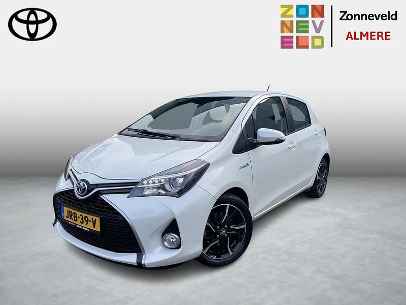 Wit Gebruikt 2016 Toyota Yaris Hybrid Hatchback | € 14.499 (Eerlijke prijs) - Afbeelding 1/4