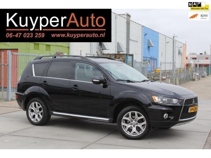 Zwart Gebruikt 2012 Mitsubishi Outlander Edition SUV | € 7.650 (Eerlijke prijs) - Afbeelding 1/4