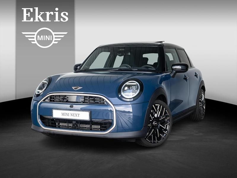 Nieuw Mini Cooper Favoured 114 kW (156 PK) 2025 Blauw Hatchback