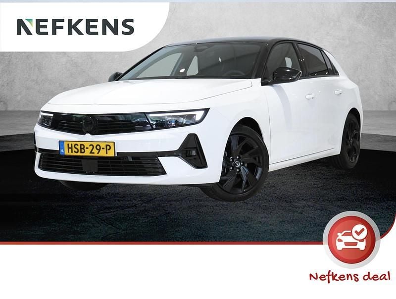 Wit Gebruikt 2023 Opel Astra Hatchback | € 25.725 (Eerlijke prijs) - Afbeelding 1/3