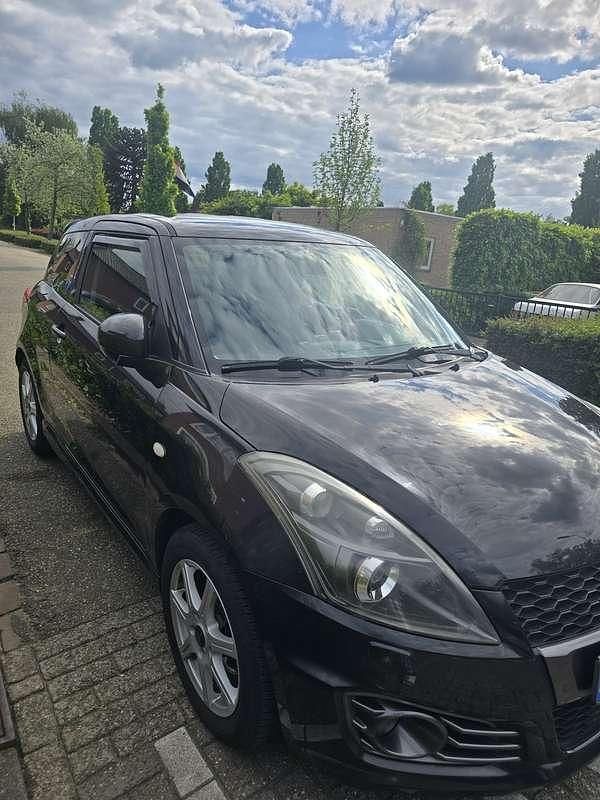 Zwart Gebruikt 2011 Suzuki Swift Sport Hatchback | € 6.000 (Iets duurder) - Afbeelding 1/4