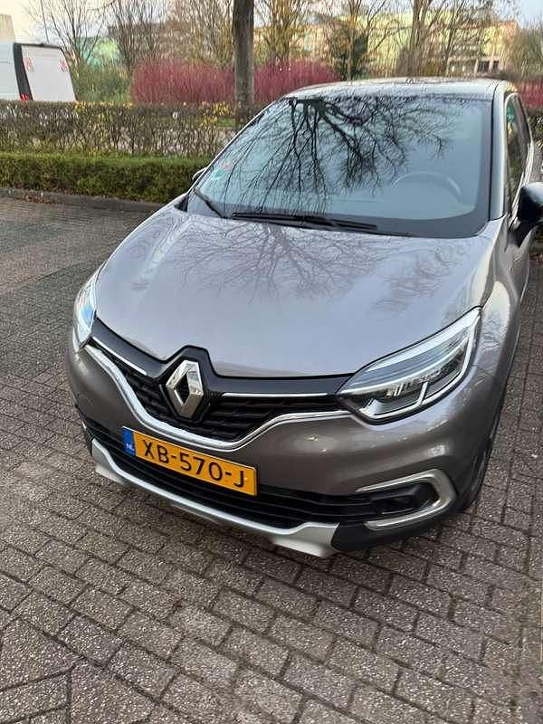 Zilver Gebruikt 2019 Renault Captur Intens SUV | € 8.500 (Goede deal) - Afbeelding 1/4