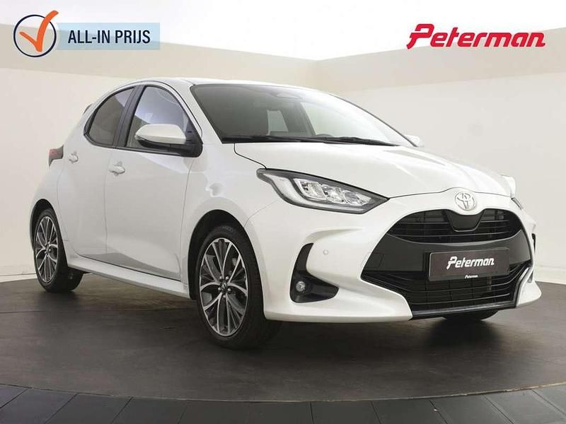 Wit Gebruikt 2024 Toyota Yaris Hybrid Executive Hatchback | € 27.899 (Goede deal) - Afbeelding 1/4