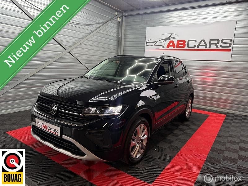 Zwart Gebruikt 2024 VW T-Cross Edition SUV | € 25.495 (Super prijs) - Afbeelding 1/4