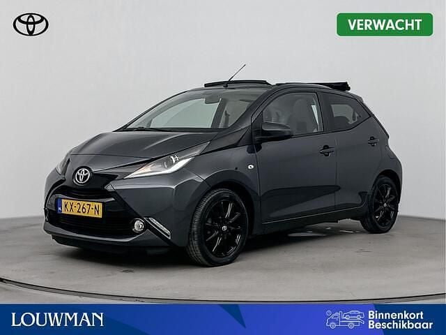 Occasion Toyota Aygo X-wave 69 PK (50 kW) 2016 Grijs Hatchback