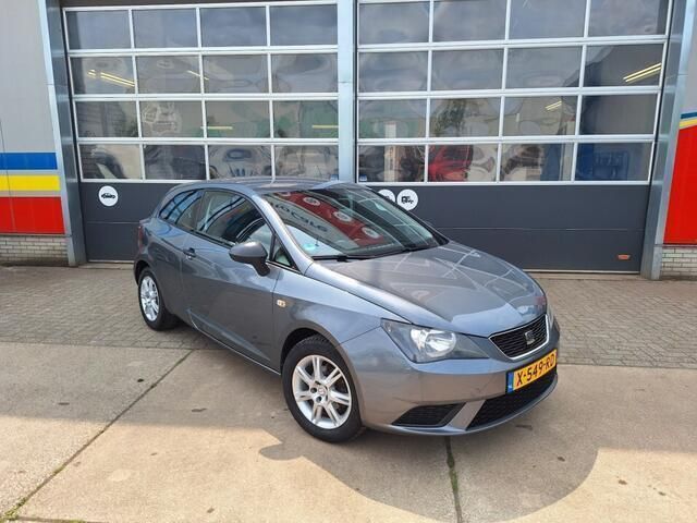 Grijs Occasion 2013 Seat Ibiza Reference Hatchback | € 6.995 (Iets duurder) - Afbeelding 1/4