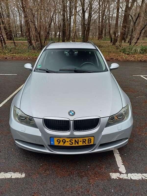 Occasion BMW 320 150 PK (110 kW) 2006 Zilver Stationwagen