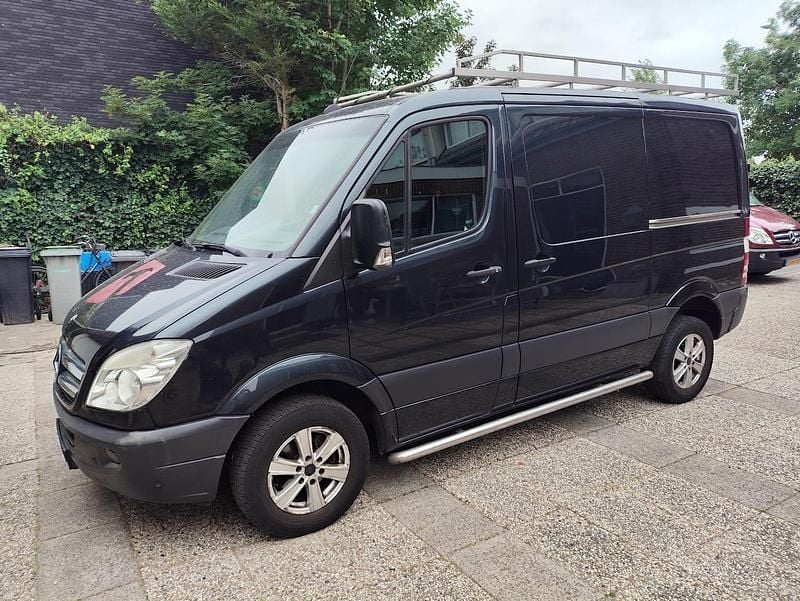 Zwart (metallic) Gebruikt 2010 Mercedes Sprinter Van | € 5.750 (Super prijs) - Afbeelding 1/4