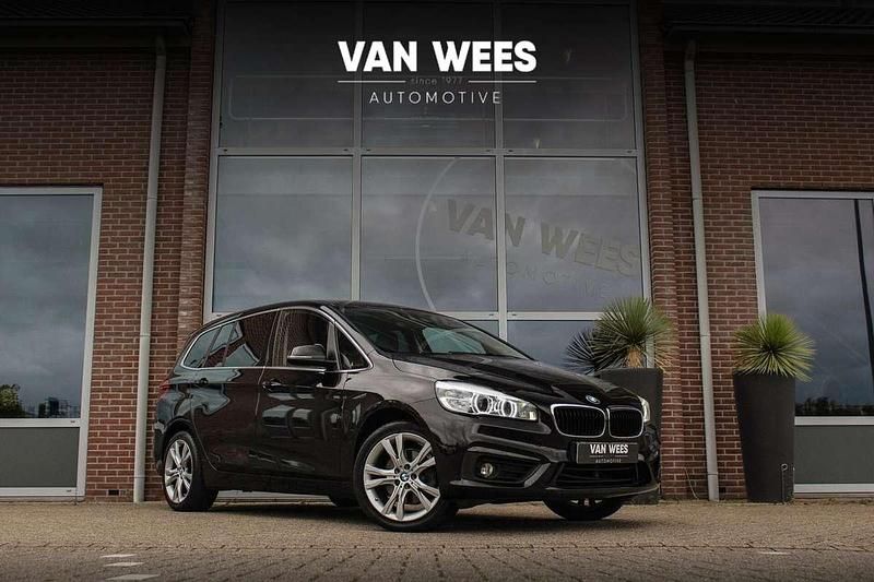 Zwart Gebruikt 2016 BMW 218 Gran Tourer Executive MPV | € 10.950 (Eerlijke prijs) - Afbeelding 1/3
