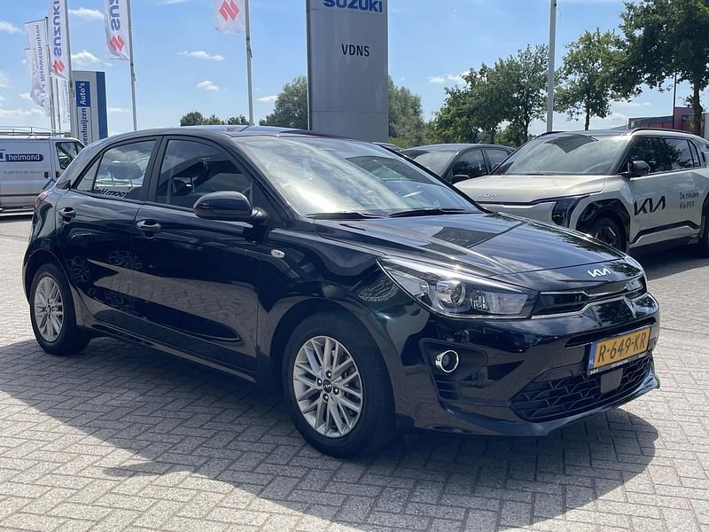 Occasion Kia Rio 101 PK (74 kW) 2022 Zwart Hatchback