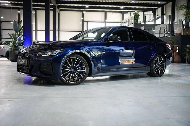 Blauw Gebruikt 2022 BMW i4 Comfort Edition Sedan | € 49.995 (Eerlijke prijs) - Afbeelding 1/4