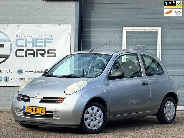 Grijs (metallic) Occasion 2003 Nissan Micra Hatchback | € 2.395 (Duur) - Afbeelding 1/4