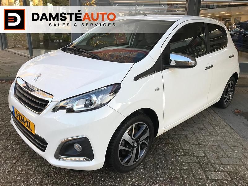 Wit Occasion 2020 Peugeot 108 Allure Hatchback | € 11.495 (Eerlijke prijs) - Afbeelding 1/4