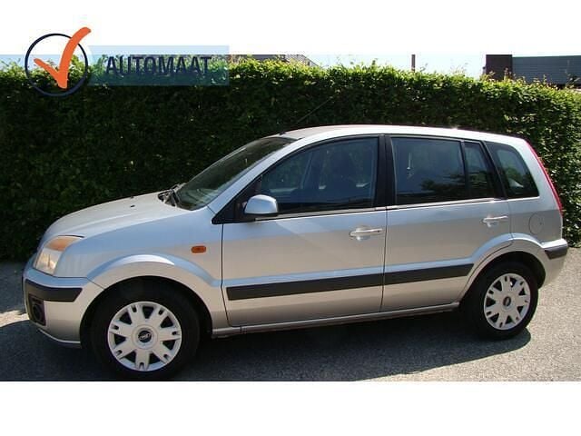 Grijs Gebruikt 2007 Ford Fusion Ghia MPV | € 2.999 (Eerlijke prijs) - Afbeelding 1/4
