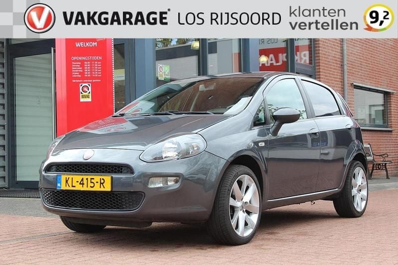Grijs (metallic) Occasion 2013 Fiat Punto Pop Hatchback | € 4.990 (Eerlijke prijs) - Afbeelding 1/4