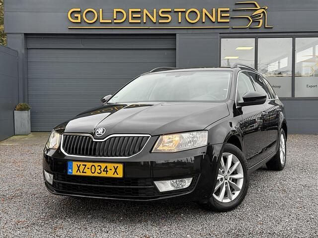 Zwart Occasion 2016 Skoda Octavia Style Stationwagen | € 7.949 (Eerlijke prijs) - Afbeelding 1/4