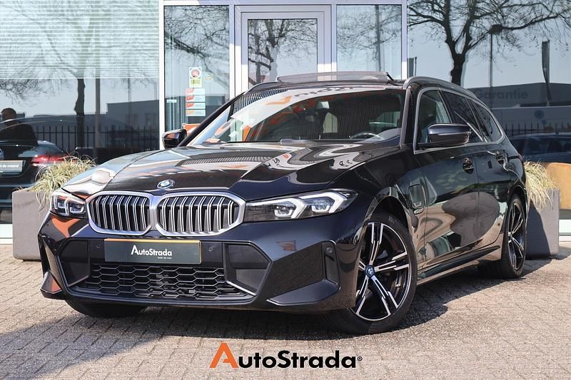 Occasion BMW 330e M Sport 184 PK (135 kW) 2022 Zwart Stationwagen
