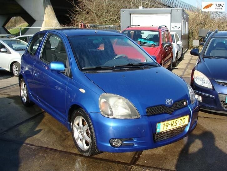 Occasion Toyota Yaris Sport 106 PK (77 kW) 2001 Blauw Hatchback
