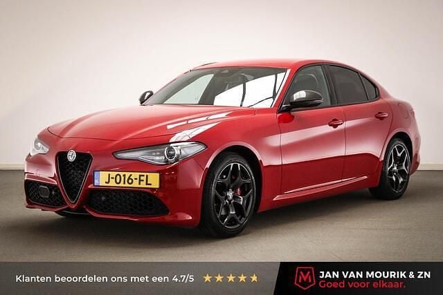 Rood Gebruikt 2020 Alfa Romeo Giulia Super Sedan | € 29.900 (Eerlijke prijs) - Afbeelding 1/4