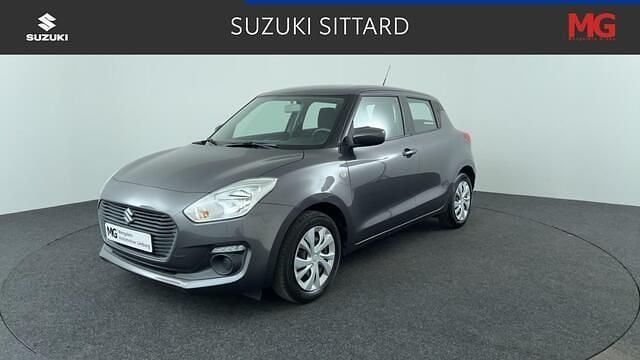 Grijs Gebruikt 2020 Suzuki Swift Comfort Hatchback | € 13.445 (Goede deal) - Afbeelding 1/4