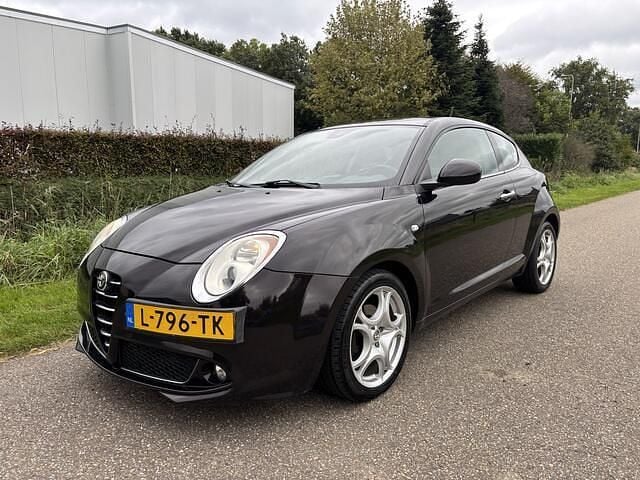 Zwart Gebruikt 2010 Alfa Romeo MiTo Distinctive Hatchback | € 4.699 (Eerlijke prijs) - Afbeelding 1/4