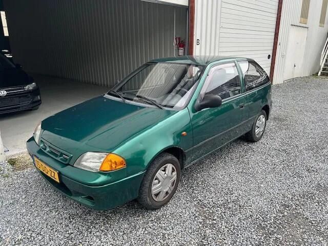 Groen Occasion 1999 Suzuki Swift Hatchback | € 744 (Goede deal) - Afbeelding 1/4