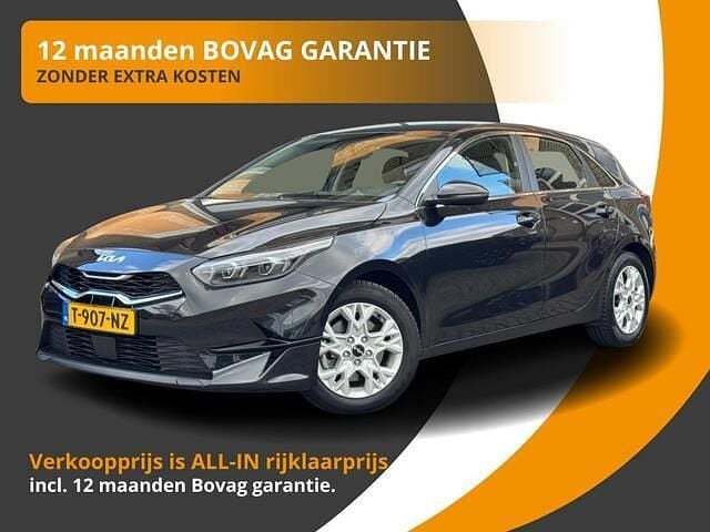 Zwart Gebruikt 2023 Kia Ceed Hatchback | € 19.350 (Eerlijke prijs) - Afbeelding 1/3