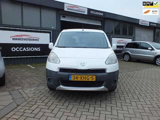 Wit Occasion 2012 Peugeot Partner Tepee Active MPV | € 3.499 - Afbeelding 1/4