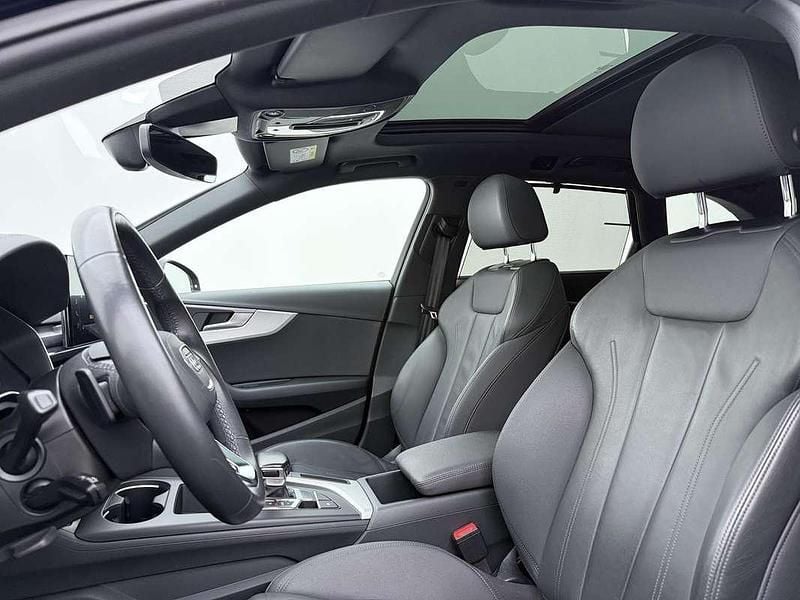 Occasion Audi A4 Competition 204 PK (150 kW) 2021 Blauw Stationwagen