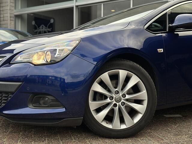 Occasion Opel Astra GTC Sport 141 PK (103 kW) 2015 Blauw Hatchback