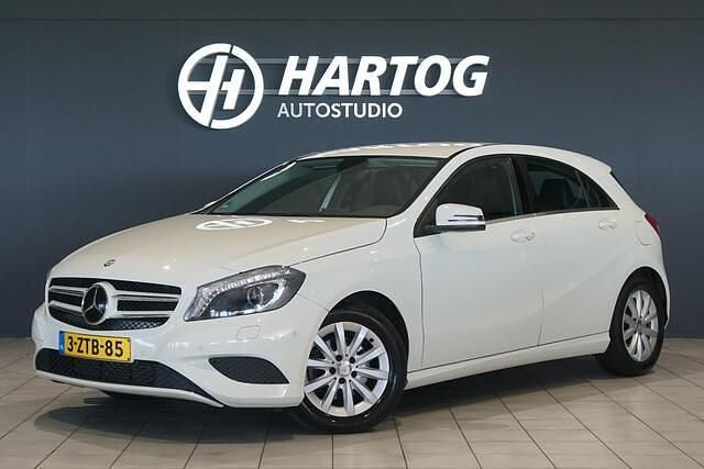 Wit Gebruikt 2015 Mercedes A180 Ambition Hatchback | € 16.900 (Eerlijke prijs) - Afbeelding 1/4