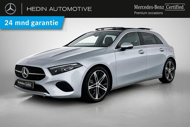 Zilver Gebruikt 2024 Mercedes A180 Edition Hatchback | € 32.900 (Eerlijke prijs) - Afbeelding 1/4